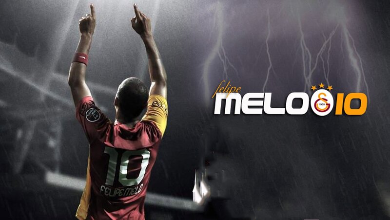 Felipe Melo celebrates in rain