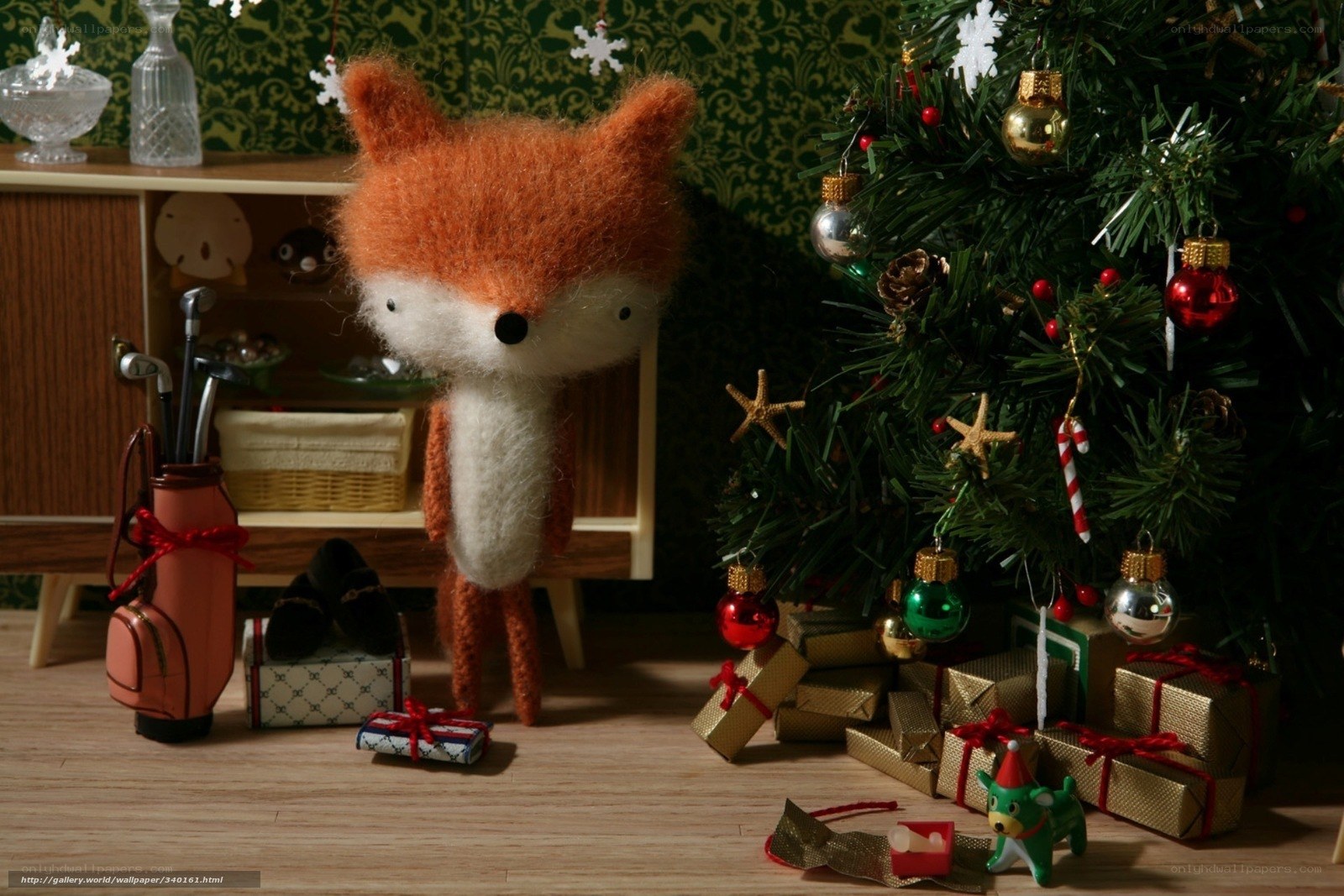 Felt fox by Christmas tree