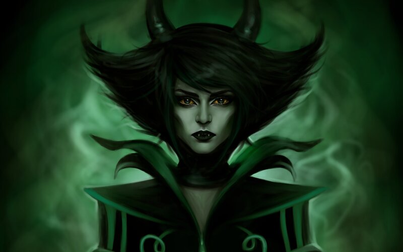 Female Demon with Horns — Green