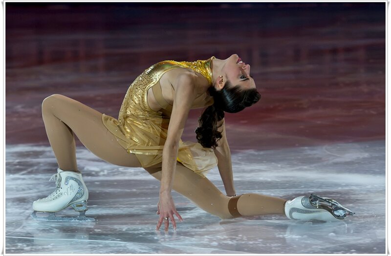Female Figure Skater — Gold