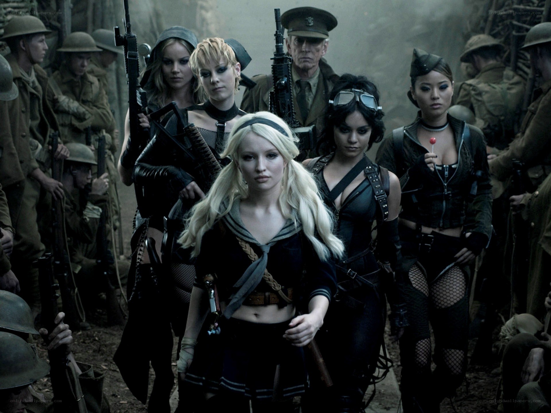 female soldiers in war setting