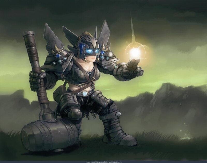 Female Warrior with Hammer — Green