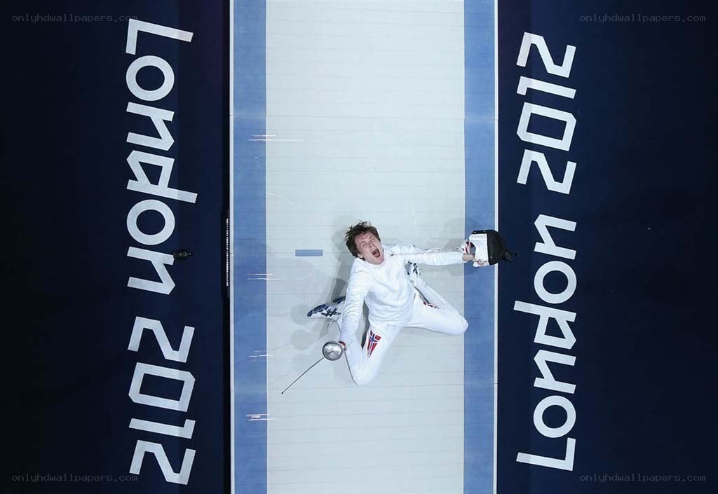 Fencer celebrates victory