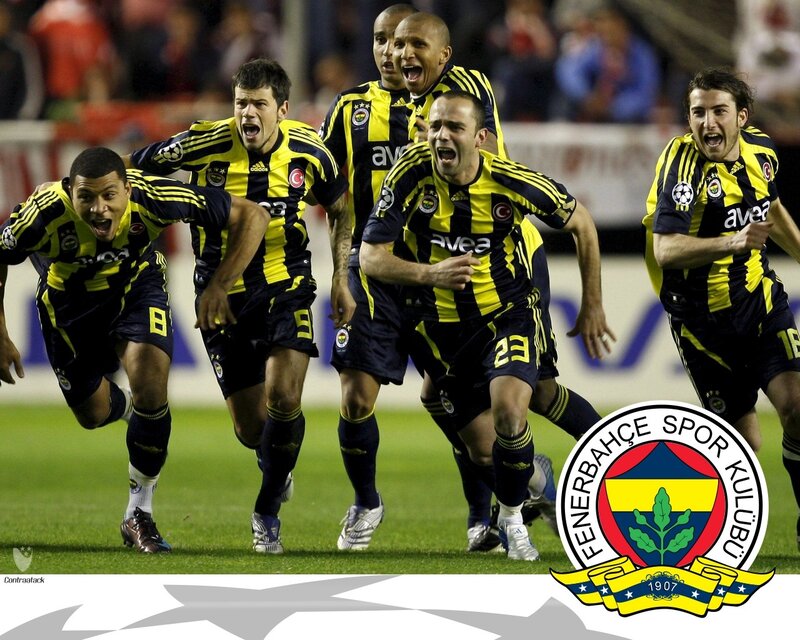 Fenerbahçe players celebrate on field