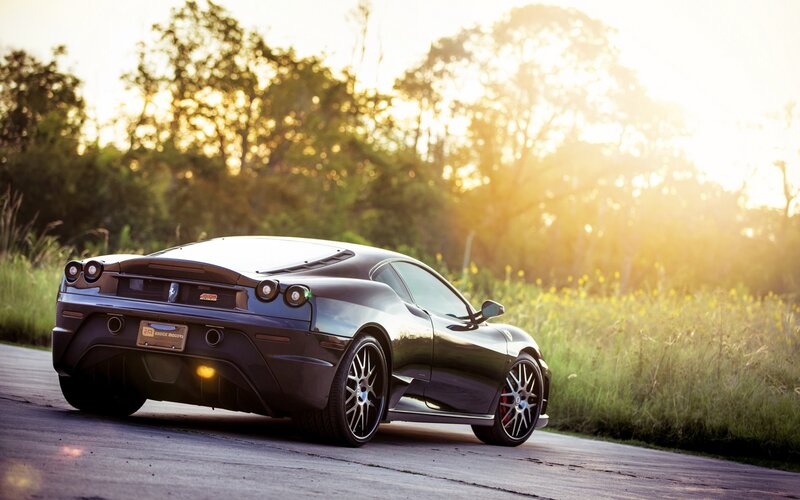 Ferrari 430 Scuderia on a road