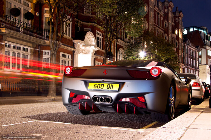 Ferrari 458 Italia at night