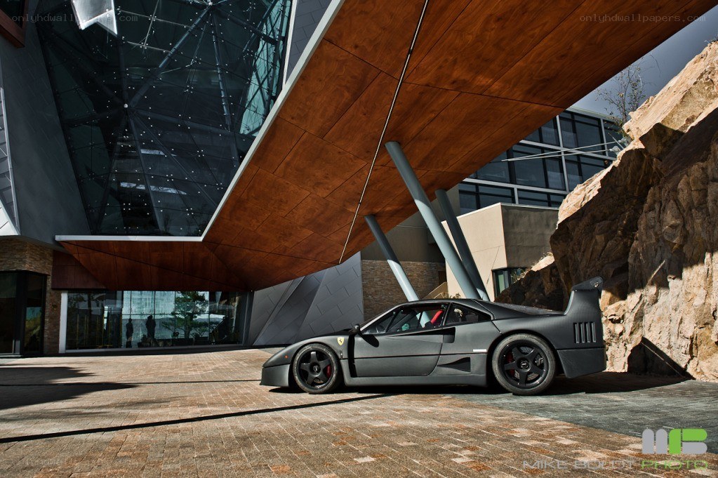 Ferrari F40 in modern architecture