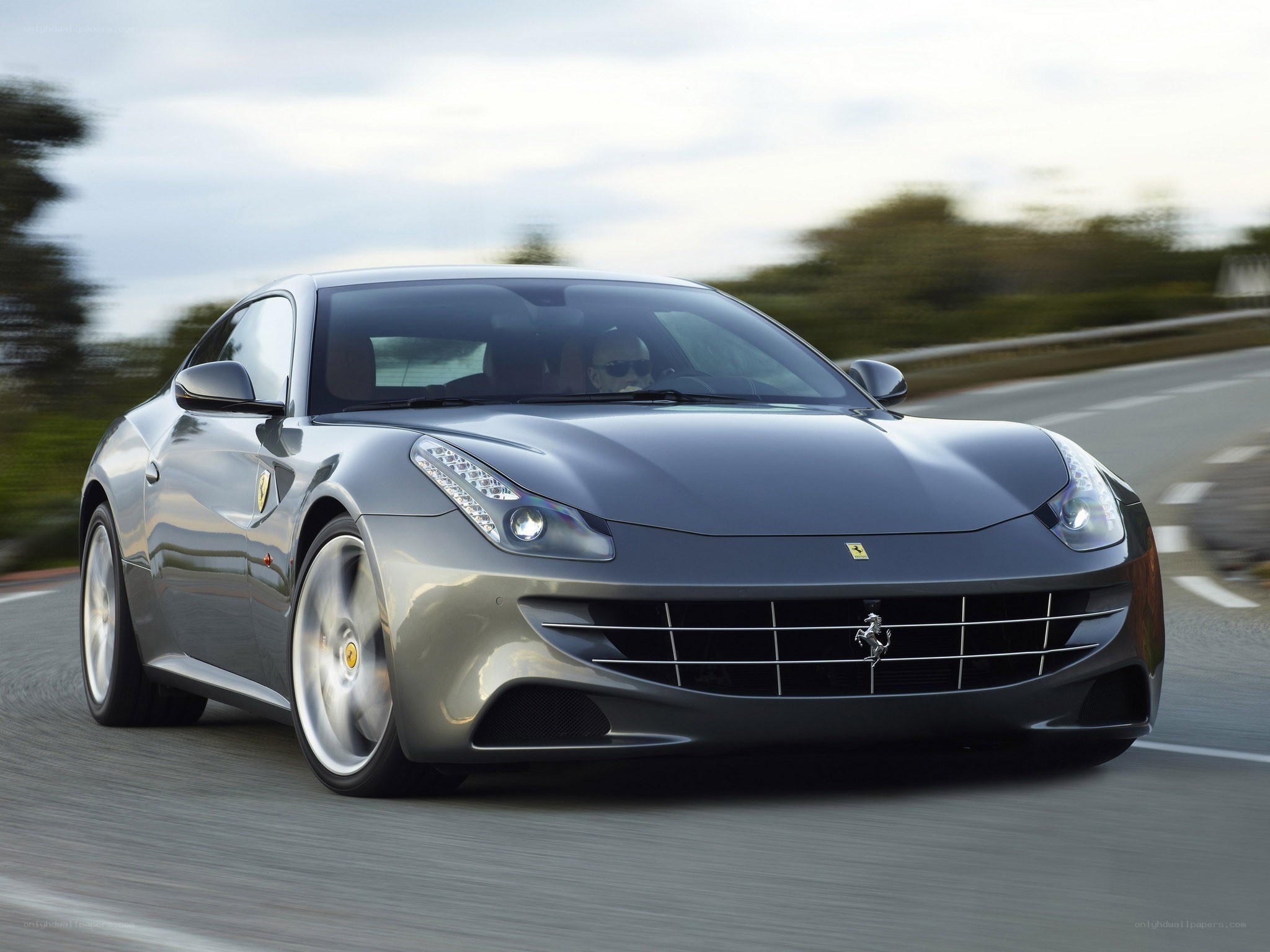 Ferrari FF in motion