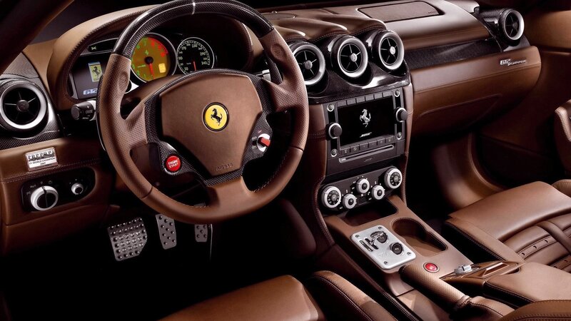 Ferrari GTC4Lusso interior