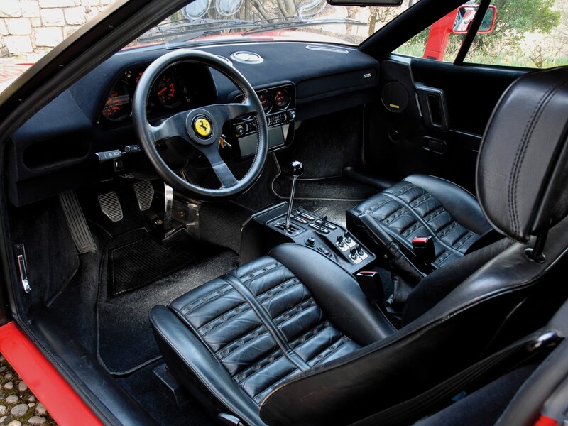 Ferrari GTO interior
