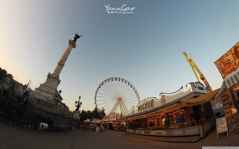 Ferris wheel at a fair in Paris