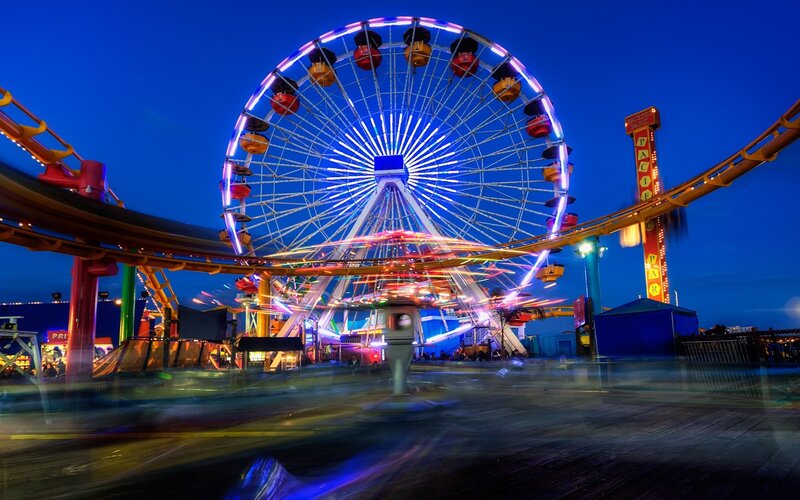 Ferris Wheel at Amusement Park — Blue, Nocturnal