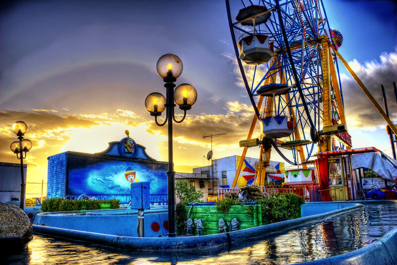 Ferris Wheel at Amusement Park — Blue