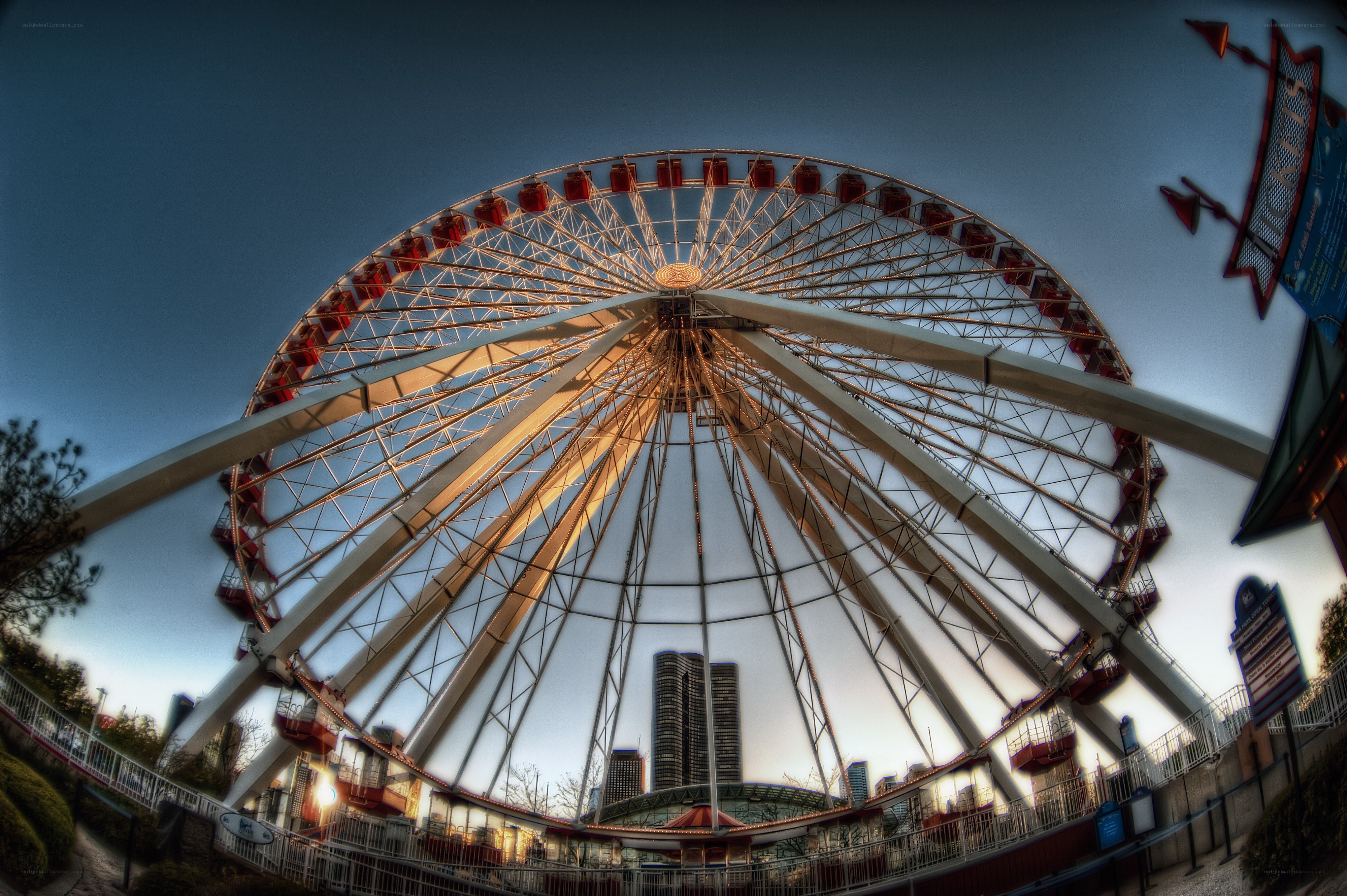 Ferris wheel at dusk