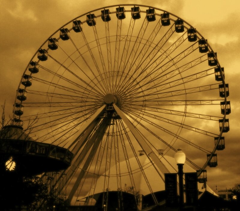Ferris wheel at dusk