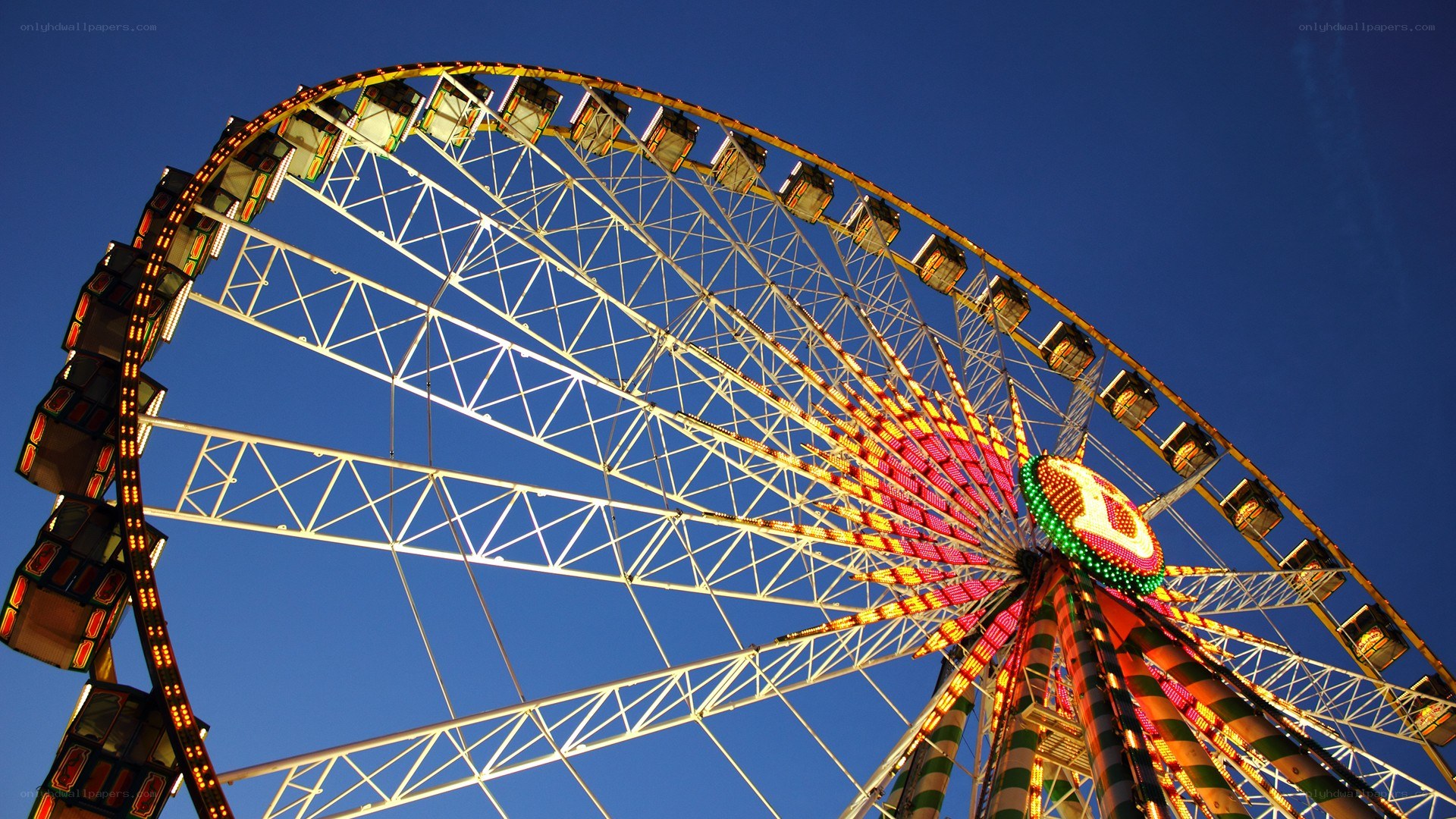 Ferris wheel at dusk