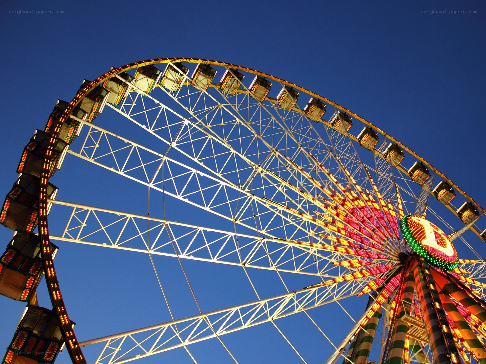 Ferris wheel at dusk