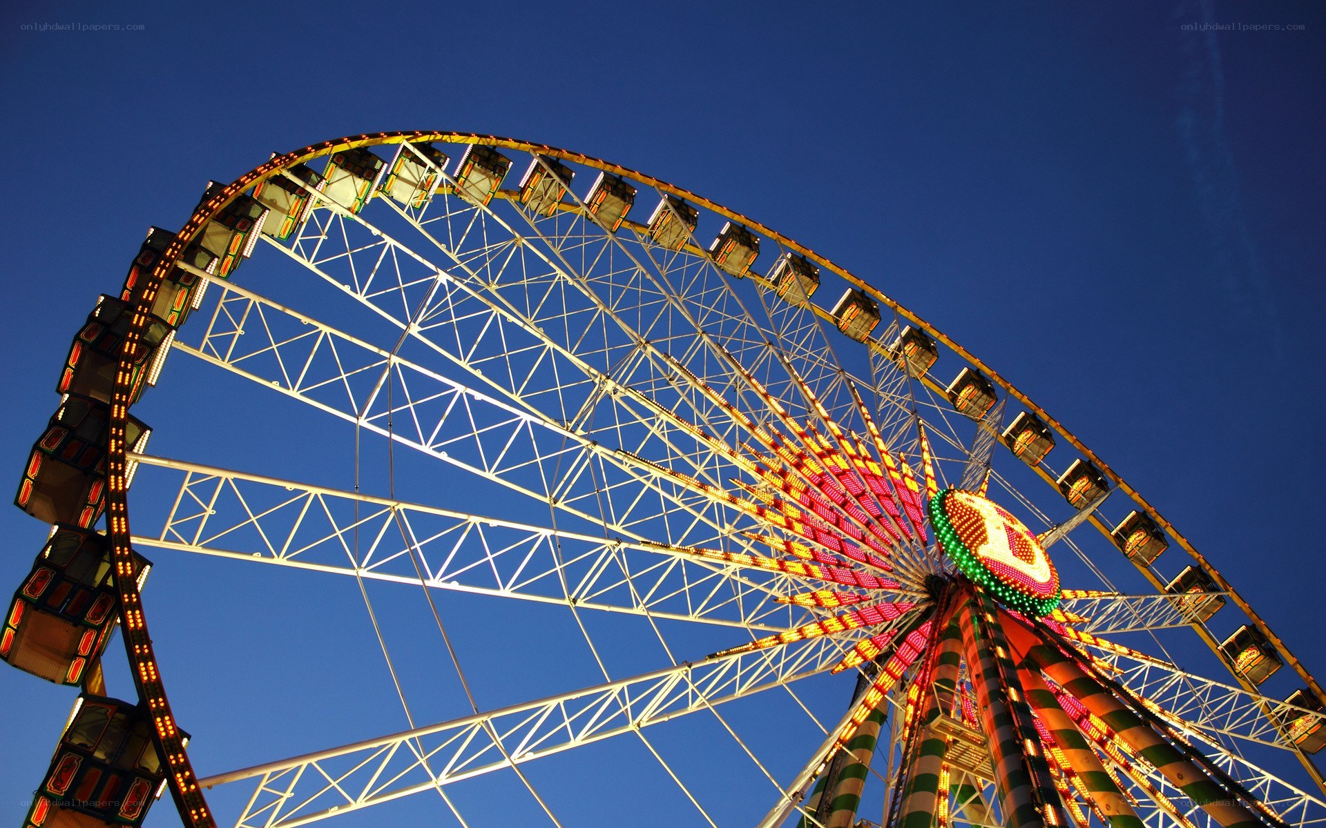 Ferris wheel at dusk