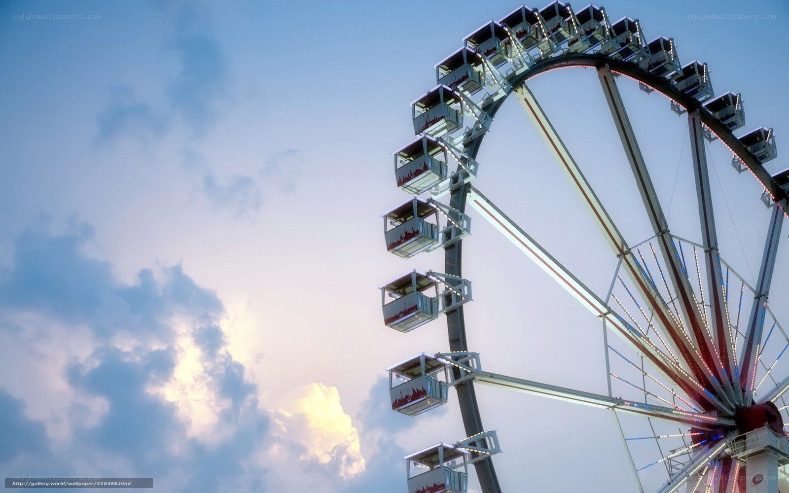 Ferris wheel at dusk