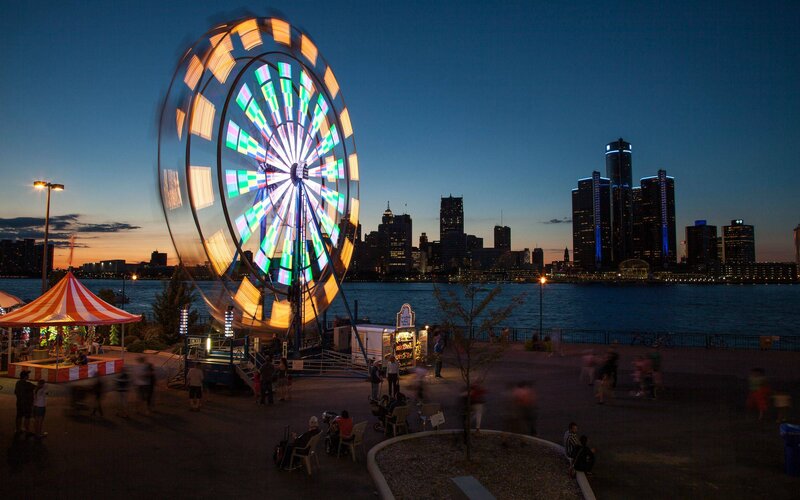 Ferris Wheel at Dusk — Blue
