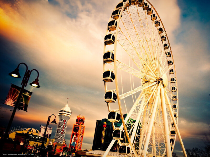 Ferris Wheel at Dusk — Yellow