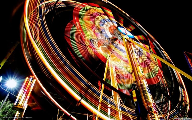 Ferris Wheel at Night — Black, Dynamic