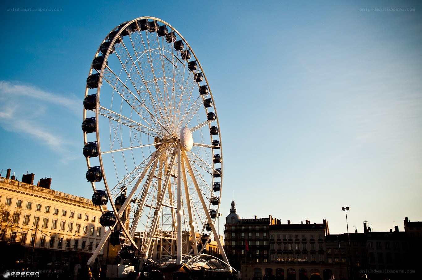 Ferris wheel in city square
