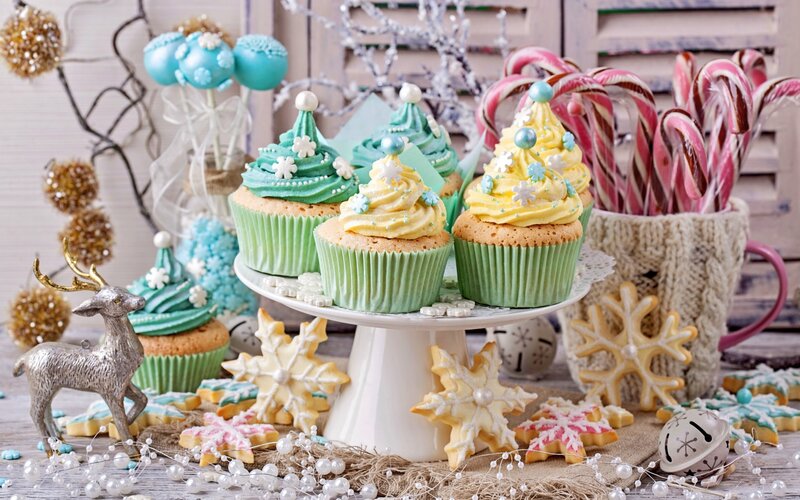 Festive Cupcakes and Cookies