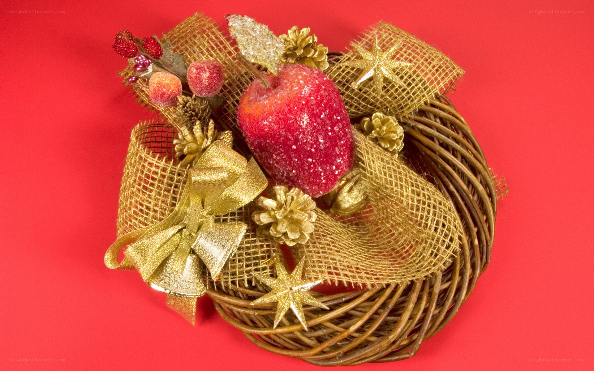 festive wreath with red apple
