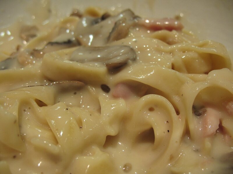 Fettuccine Alfredo with Mushrooms