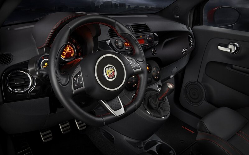 Fiat 500 Abarth interior