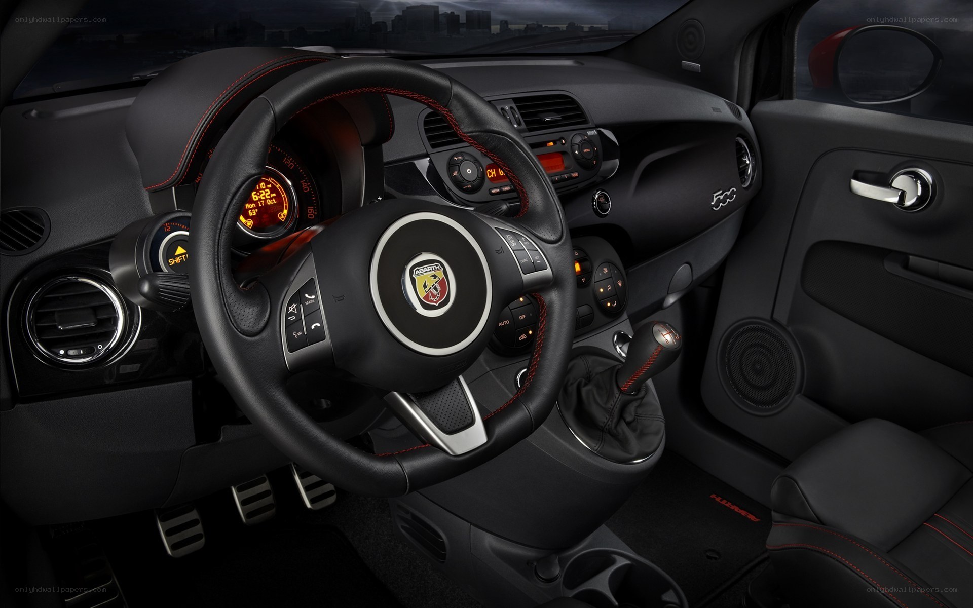 Fiat 500 Abarth interior