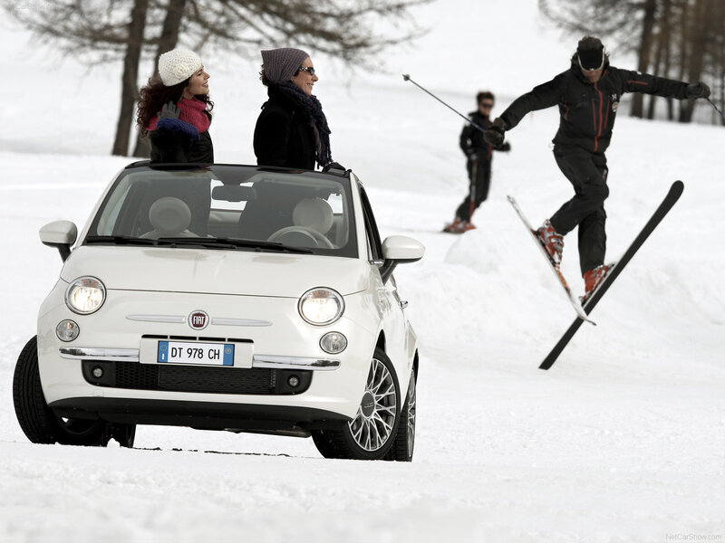 Fiat 500 in the snow
