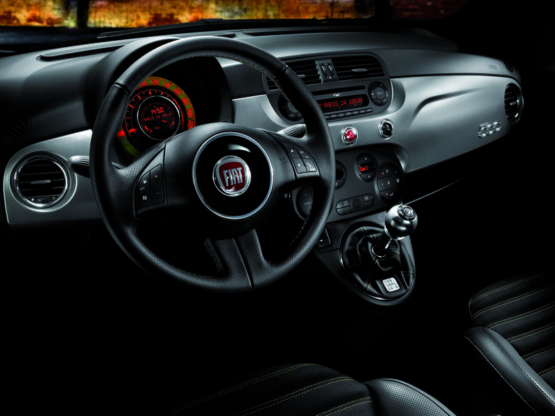 Fiat 500 interior dashboard