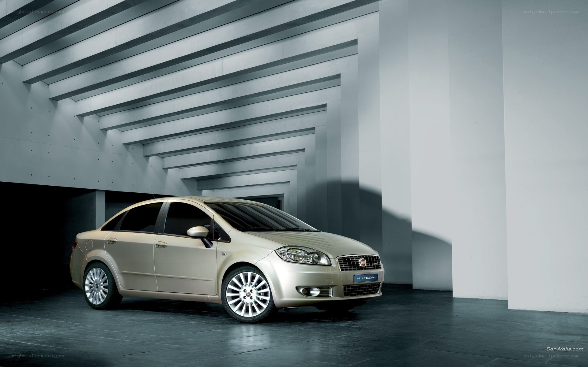 Fiat Linea sedan in studio
