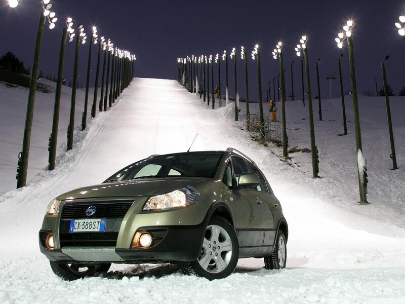 Fiat Sedici on a snowy slope