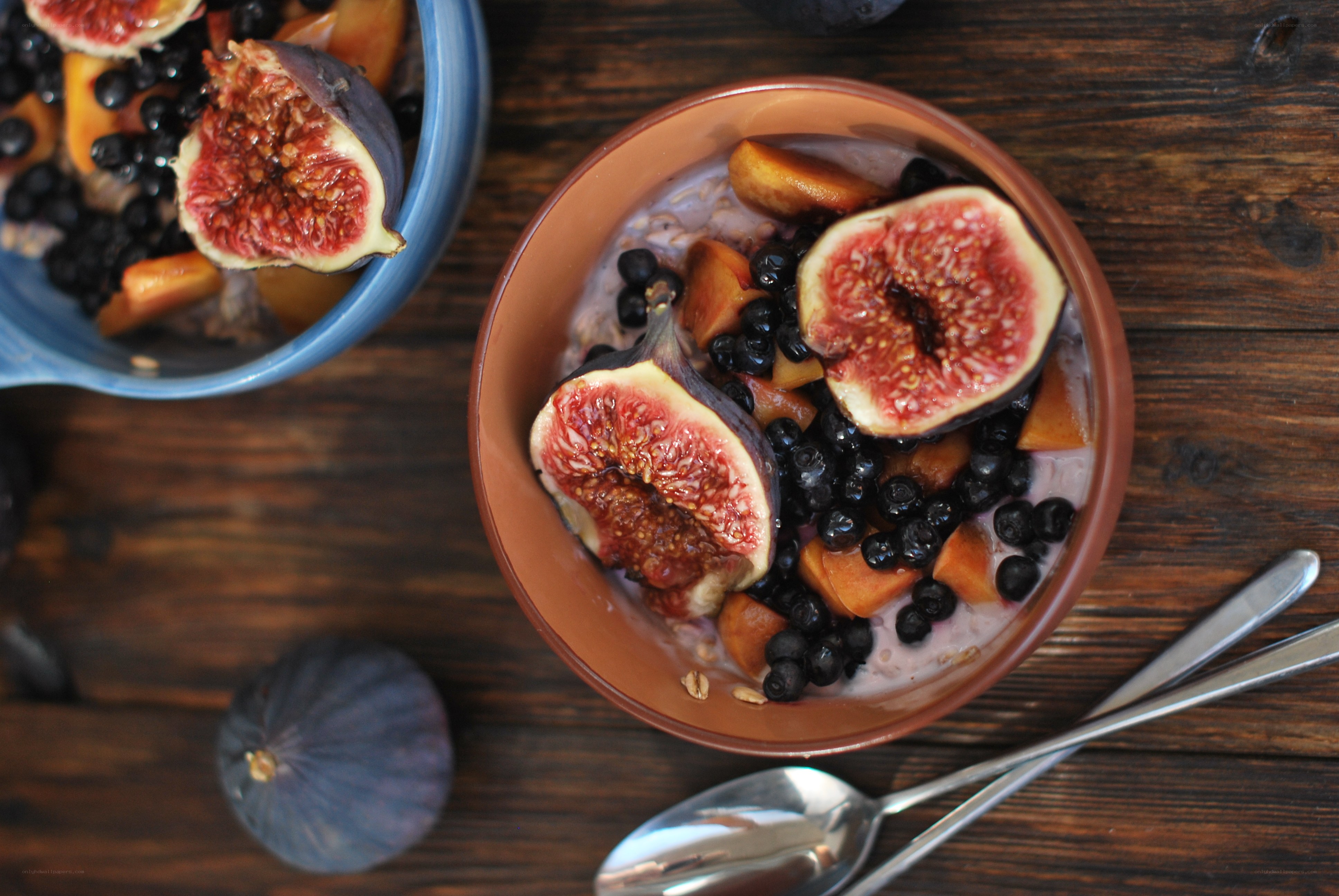 fig and blueberry breakfast bowls
