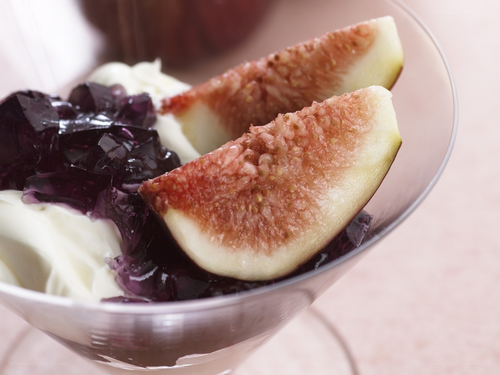 fig and jelly dessert