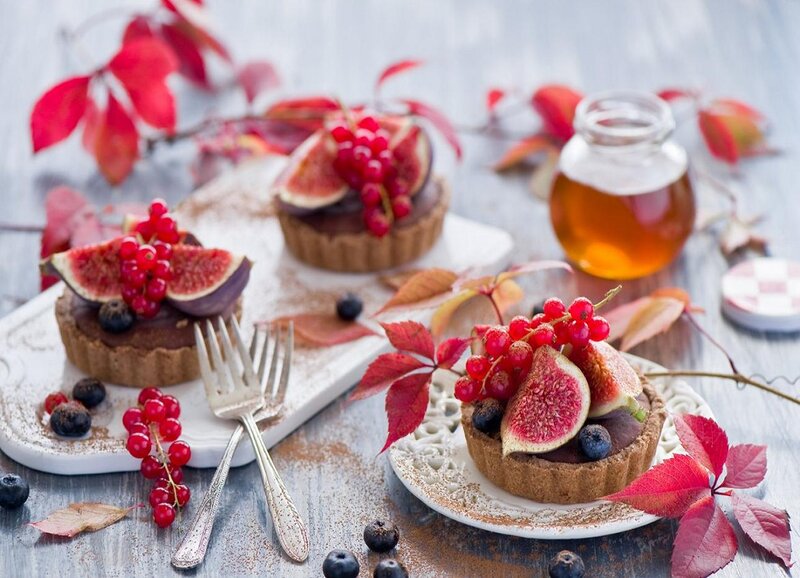 Fig Tarts with Berries — Red, Cozy, Autumn