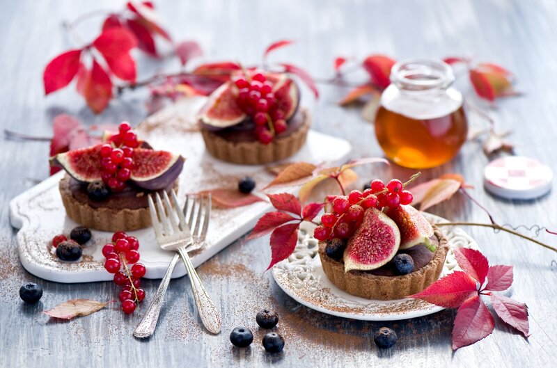 Fig Tarts with Berries — Red