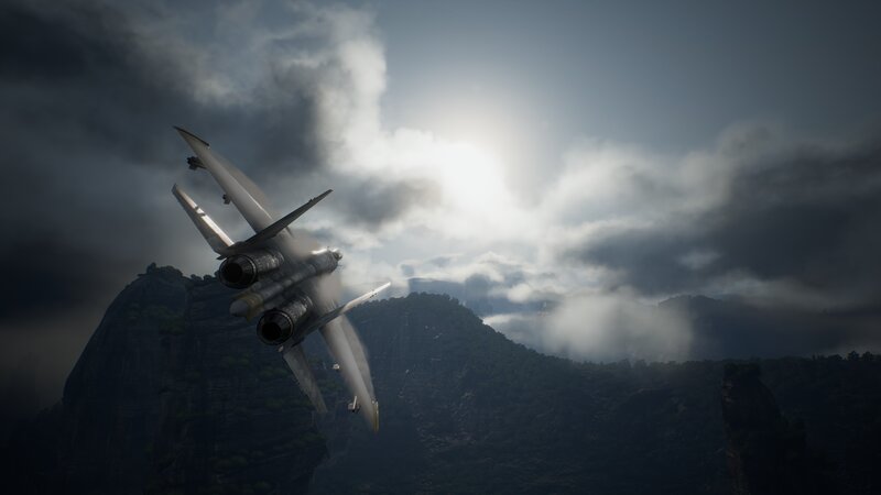 Fighter Jet Flying — Gray, Dramatic