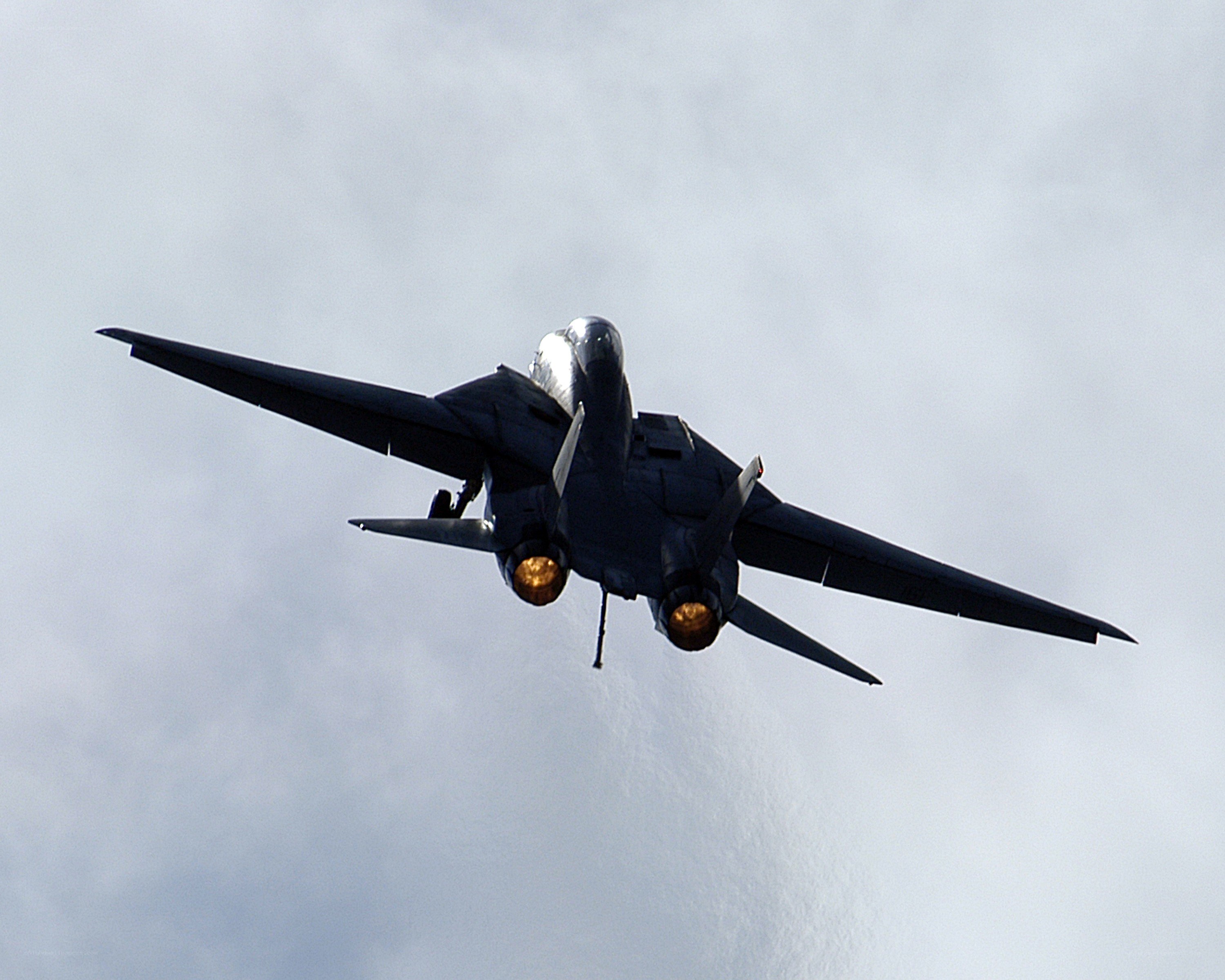 fighter jet in flight