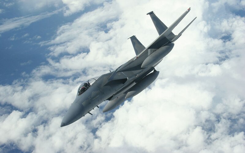 Fighter jet in flight