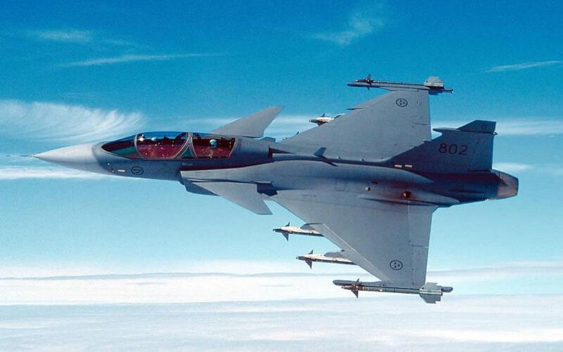 Fighter Jet in Flight — Blue, Calm