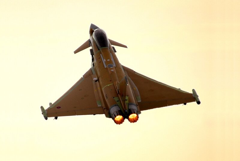 Fighter Jet in Flight — Brown