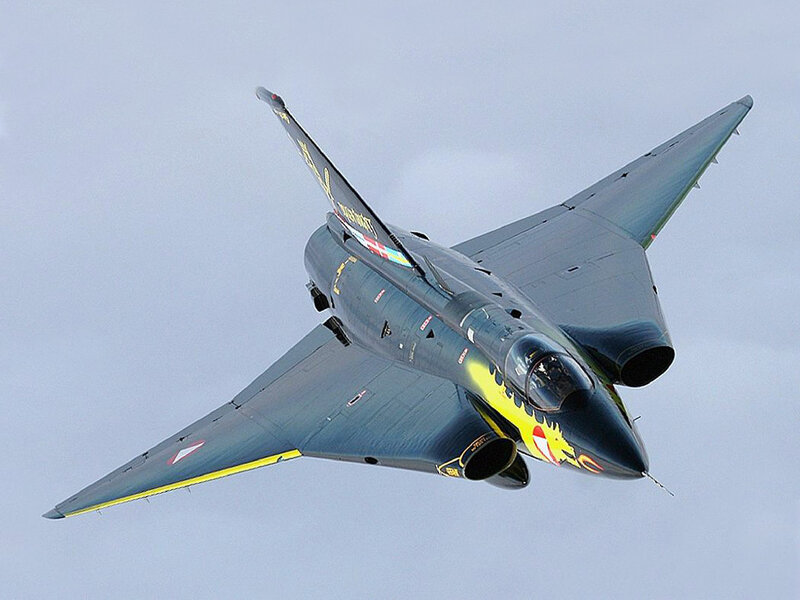 Fighter Jet in Flight — Gray, Dynamic, Photograph, Aircraft