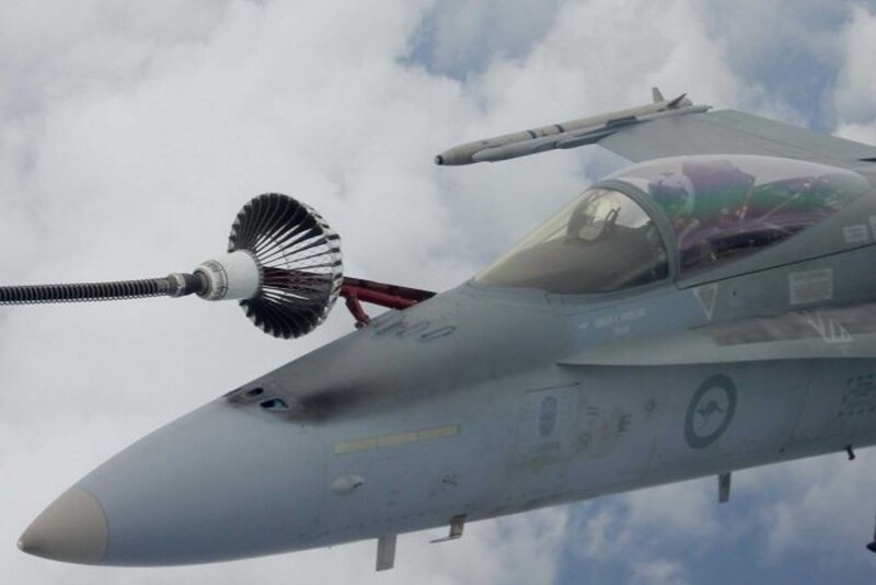 Fighter Jet Refueling — Gray