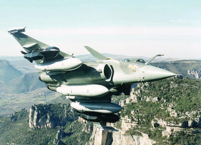 fighter jet with missiles