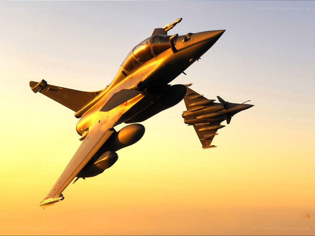 fighter jets in flight