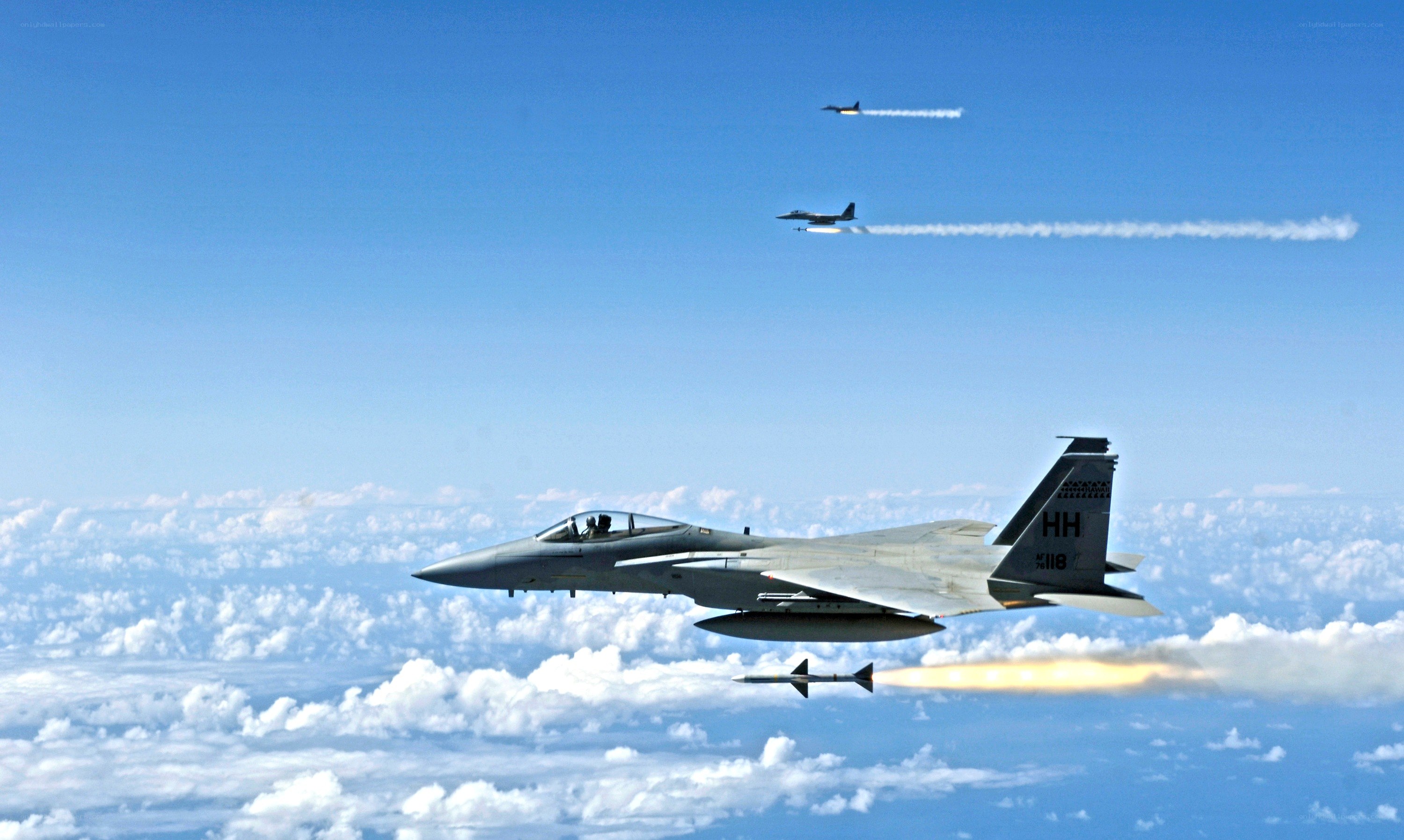 Fighter jets in formation